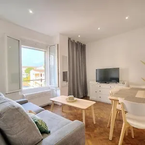 2 Pièces 4 Personnes Rénové Centre Proche Croisette Palais Festival - Internet Gratuit - Climatisation - Non Fumeur Appartement Cannes